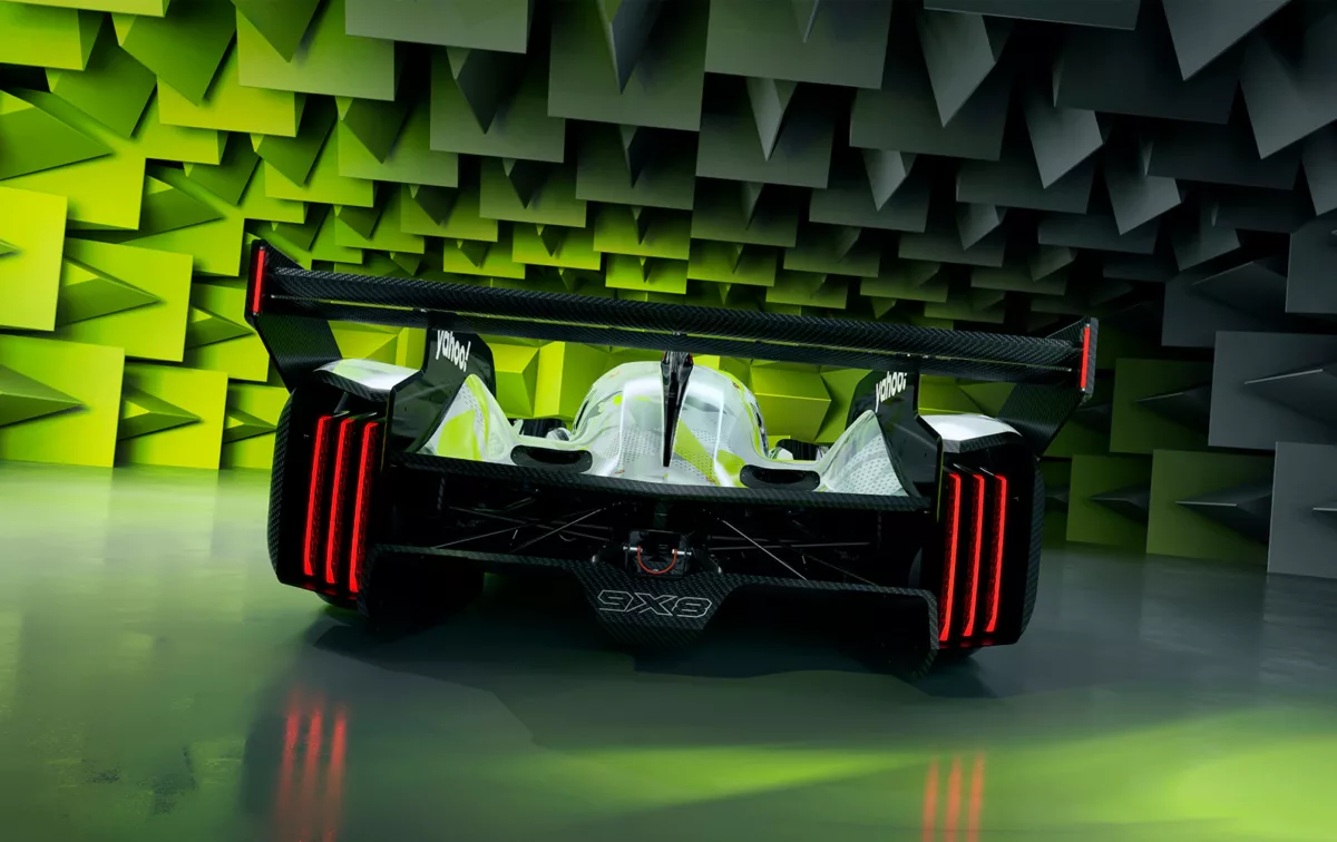 9X8_Peugeot